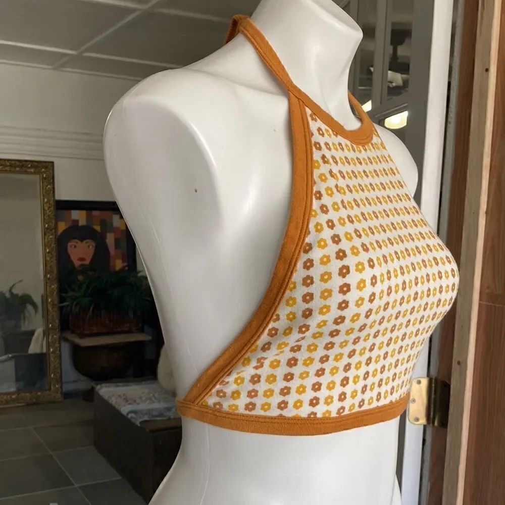 Crop top - Picture 2 of 8